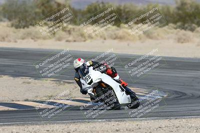 media/Dec-07-2025-CVMA (Sun) [[3e7d2de5dc]]/Race 8-Middleweight Shootout/